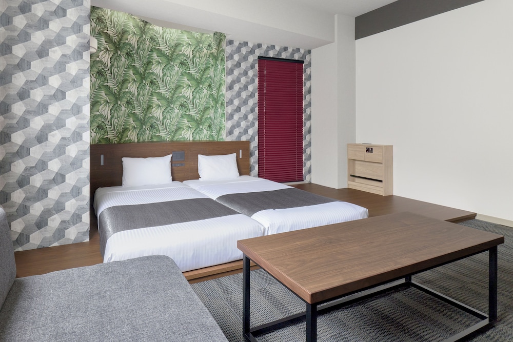 MONday Apart HAMAMATSUCHO DAIMON 27/62