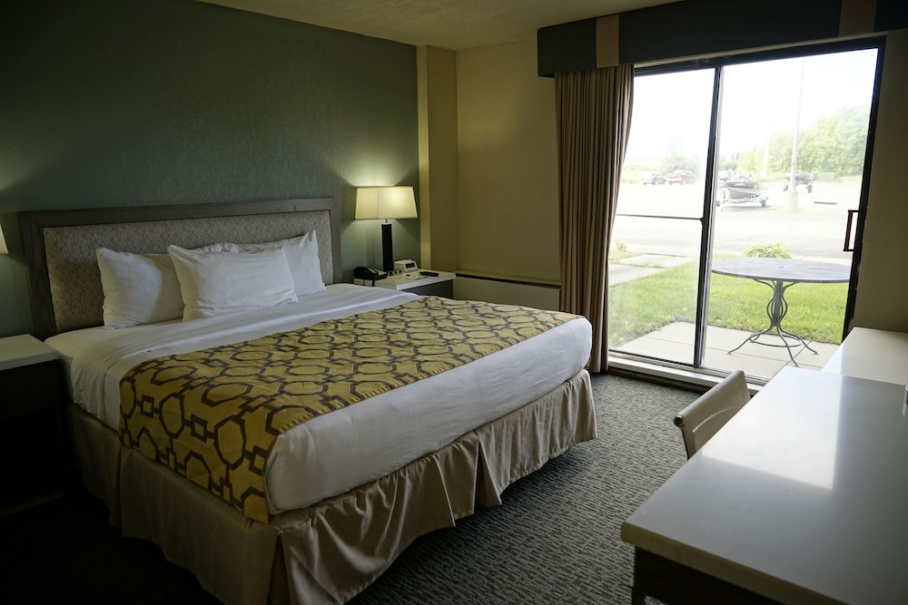 Baymont by Wyndham Shakopee 14/50