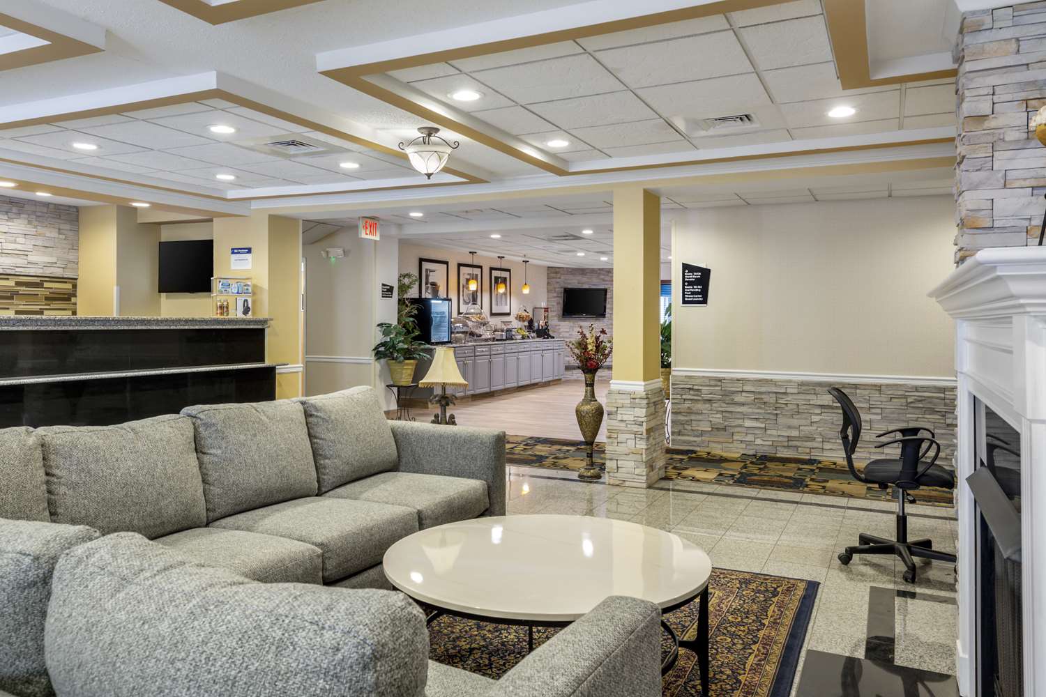 Best Western Plus New England Inn & Suites 14/20