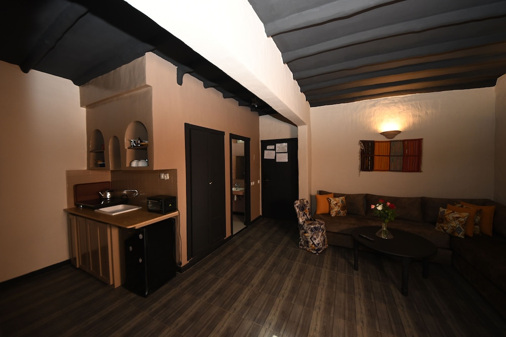 RESIDENCE AGYAD 10/50