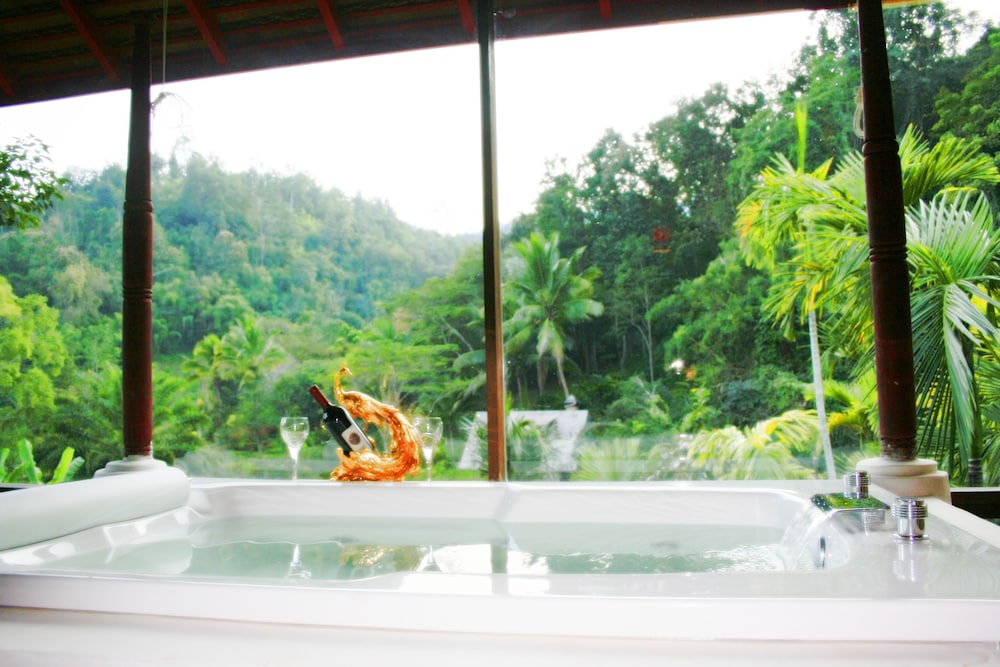SUKANTARA CASCADE RESORT 50/50