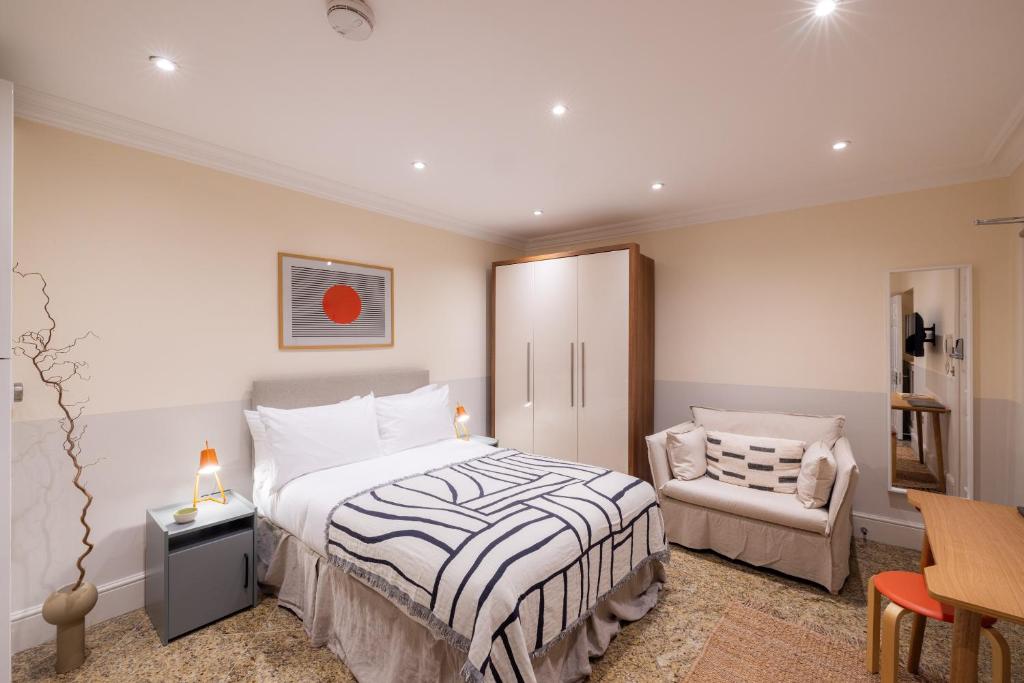 Semi Basement, Studio، Courtfield Gardens Apartments 3/8