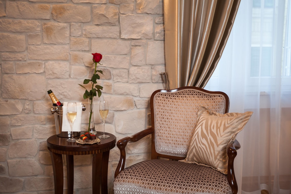 Priska Heritage Rooms 27/50