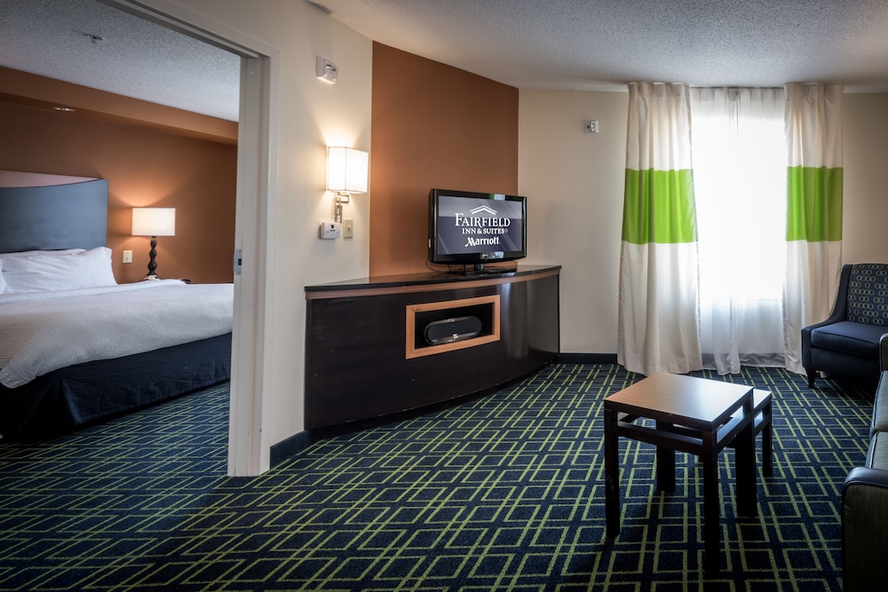 Fairfield Inn And Suites Tupelo 7/44