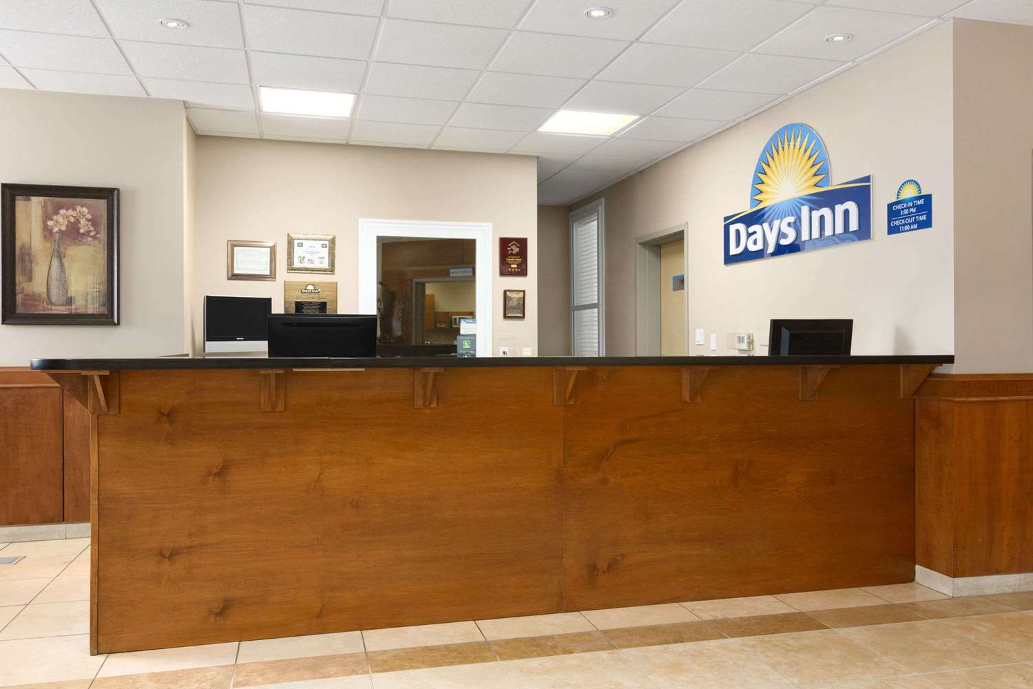 Days Inn by Wyndham Chetwynd 4/27