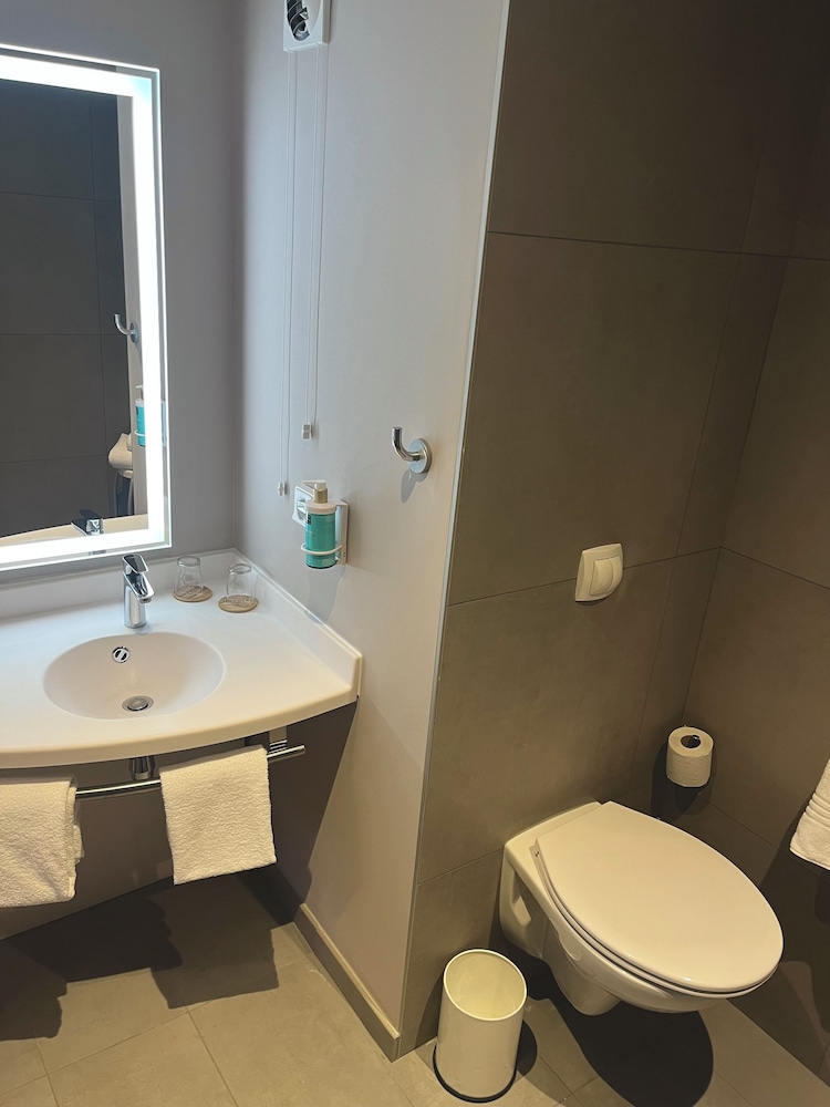 Novotel Suites Clermont Ferrand Polydome 72/72