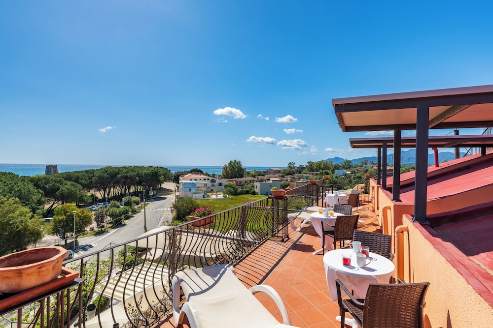 Aparthotel Domus De Janas Sul Mare 38/50