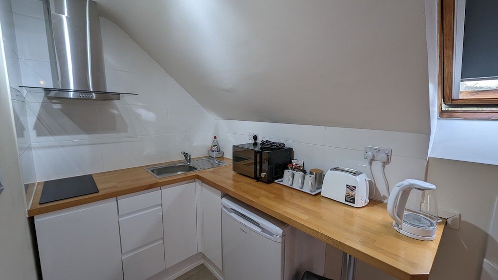 Ivybridge Guest House 50/50