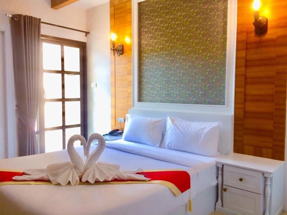 Ploy's Pearl Hotel 16/41