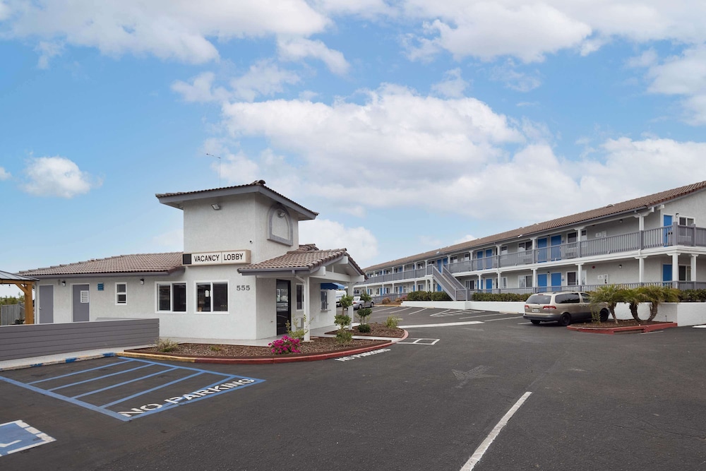 Days Inn by Wyndham Arroyo Grande/Pismo Beach 55/62