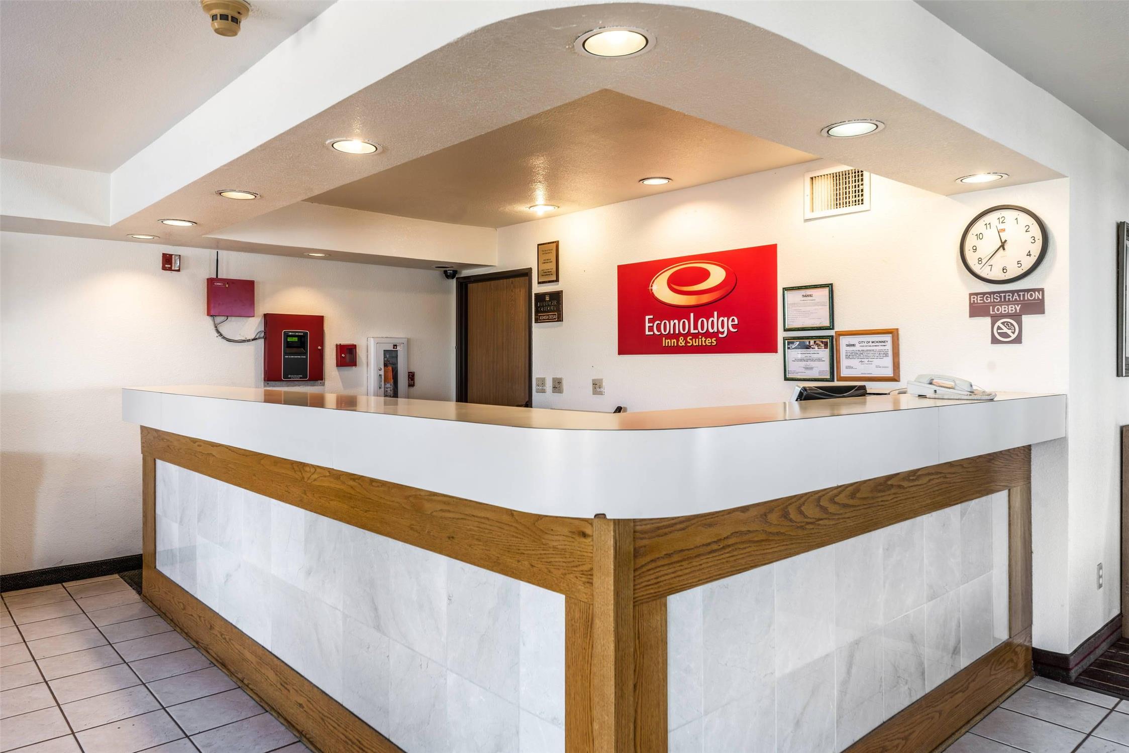 Econo Lodge Inn & Suites Mckinney - Plano North 4/11