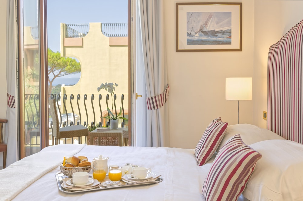 Albergo San Montano 28/54