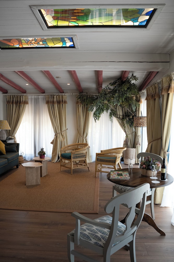La Malvasia Hotel 25/50