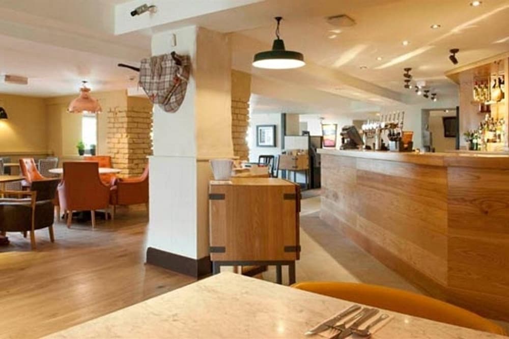 Premier Inn Wirral (Heswall) 6/37