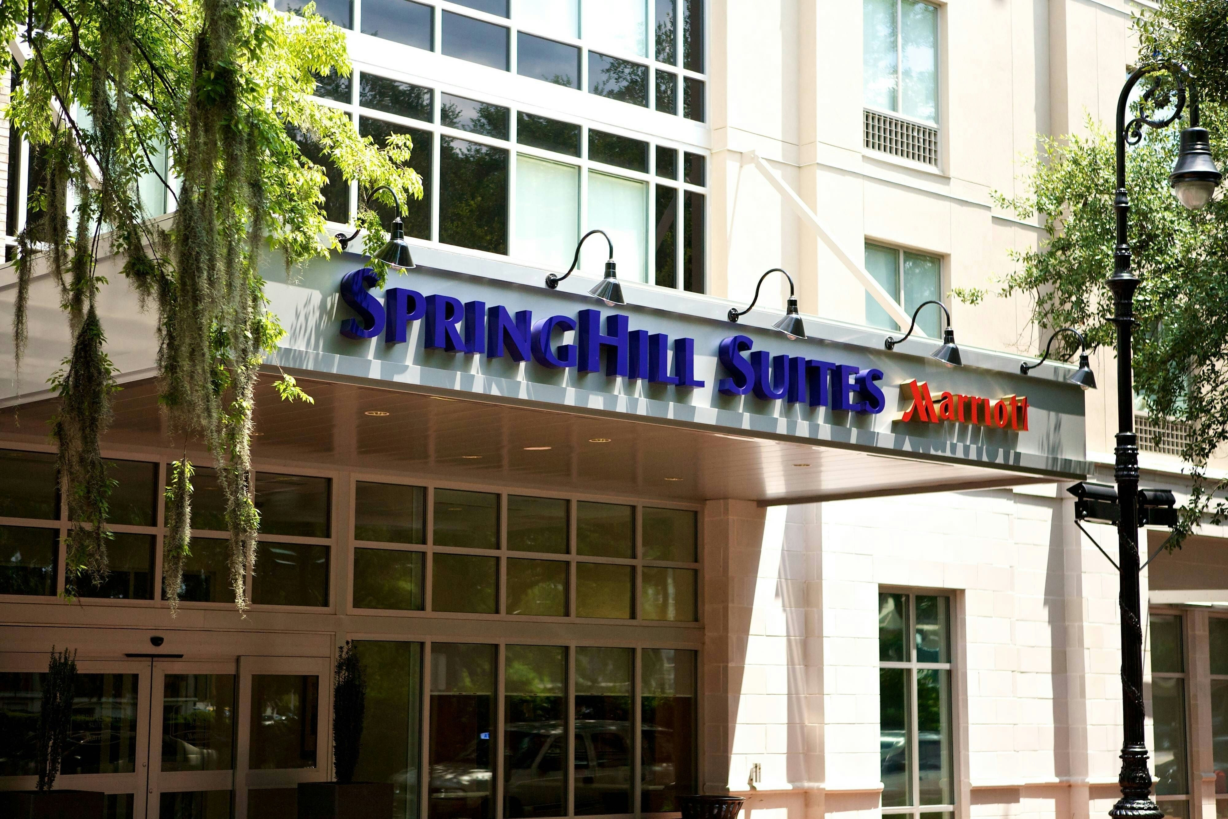 SpringHill Suites Savannah Downtown Historic District 1/6