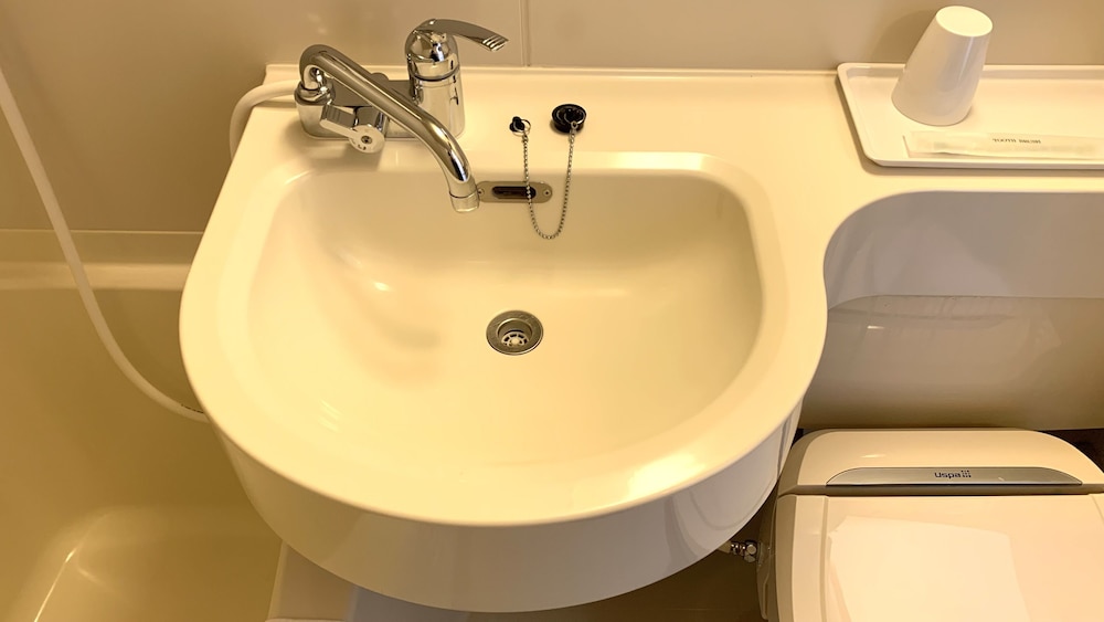 Toyoko Inn Tokyo Nihombashi Mitsukoshi Mae A4 55/63