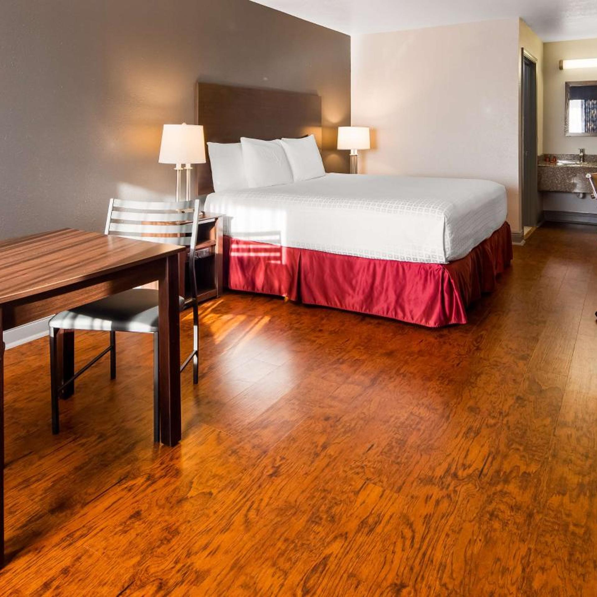 Room, King Bed, Accessible