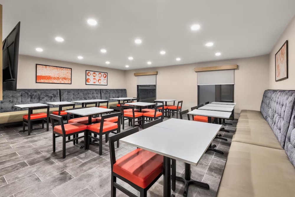 Hawthorn Extended Stay by Wyndham Irving DFW North 54/69