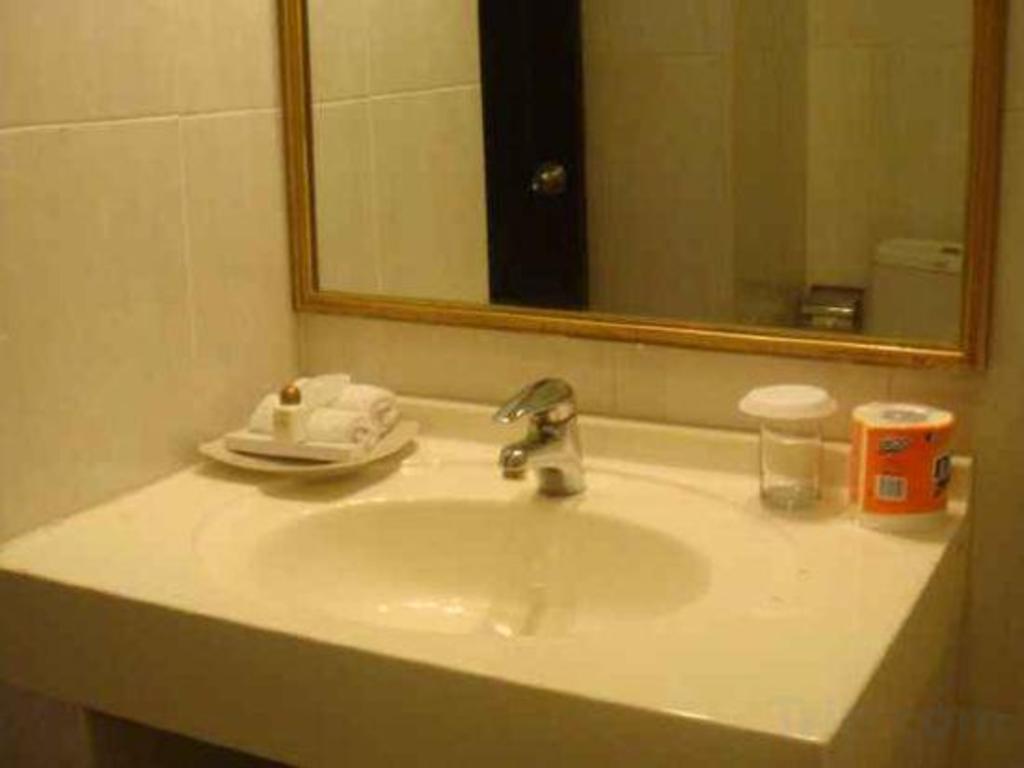 Crown Hotel Tanjung Selor 29/31