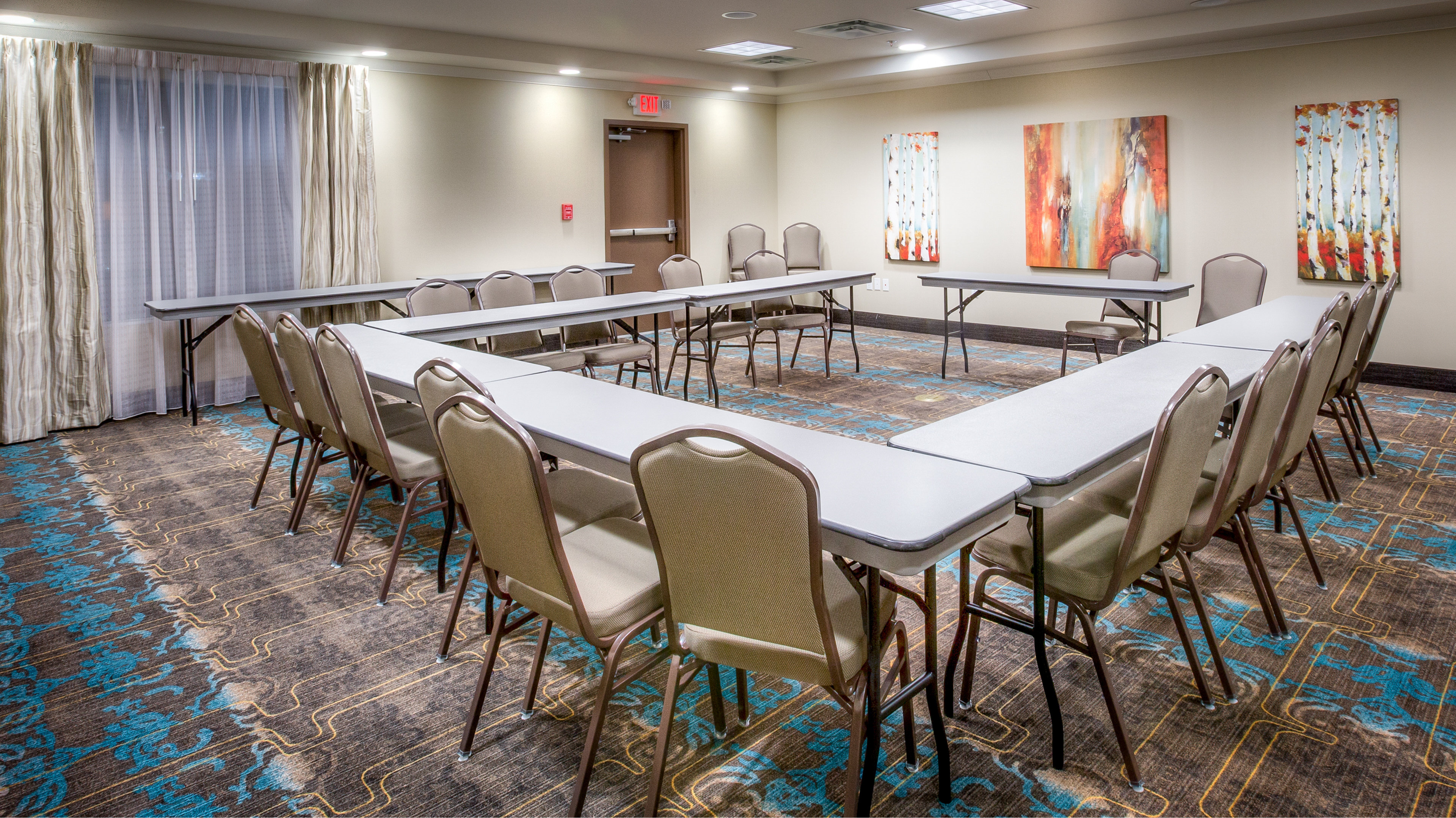 Holiday Inn Express Wichita South 56/59