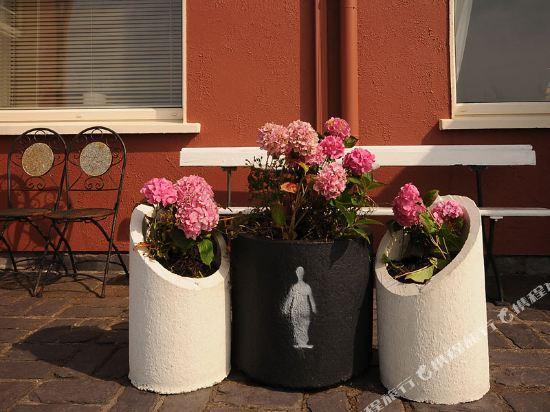 Cliffords Ocean View B&B 6/10