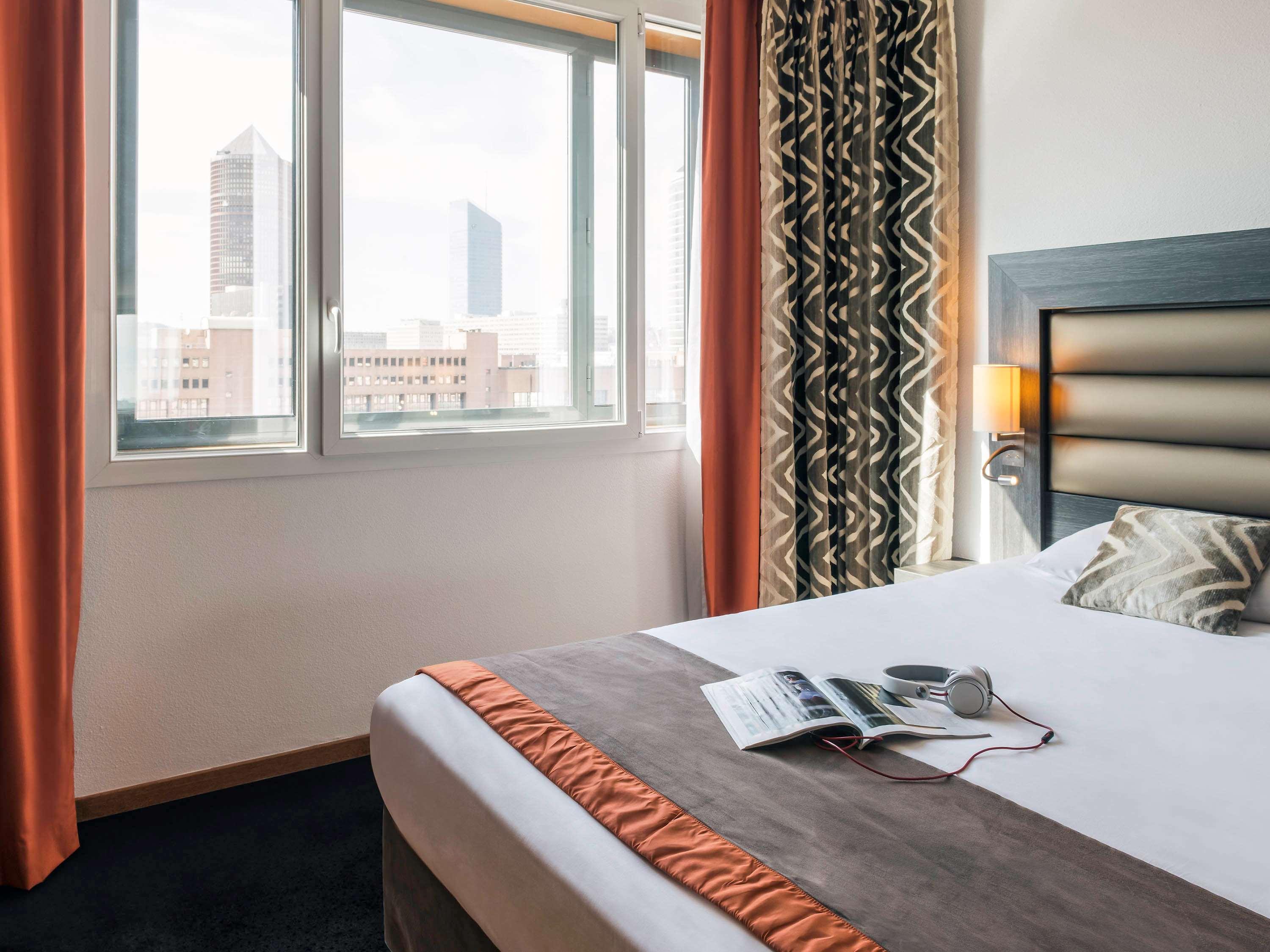 SUPERIOR, TWIN BEDS