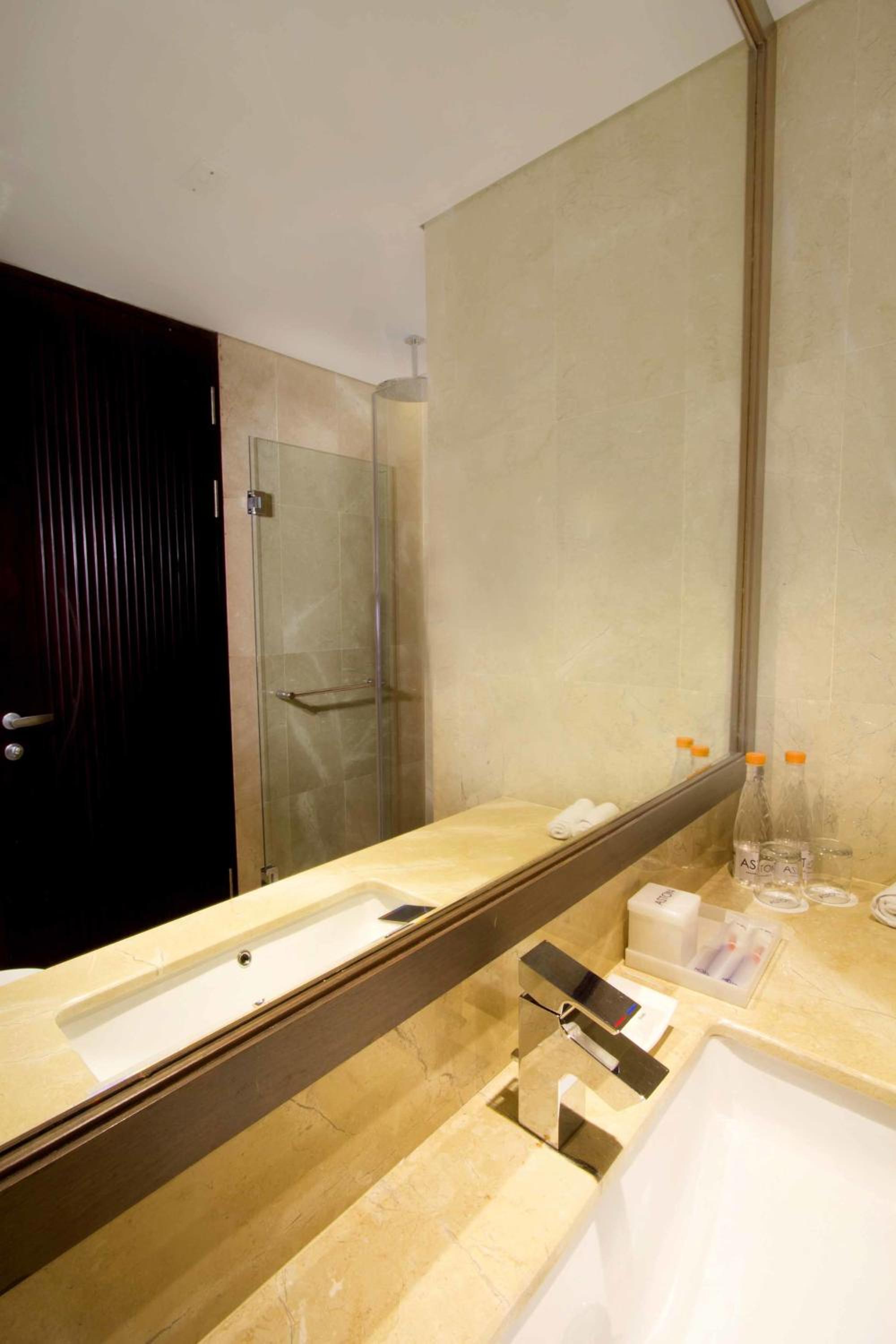 غرفة ديلوكس بسرير فردي، Aston Priority Simatupang Hotel and Conference Center 5/6