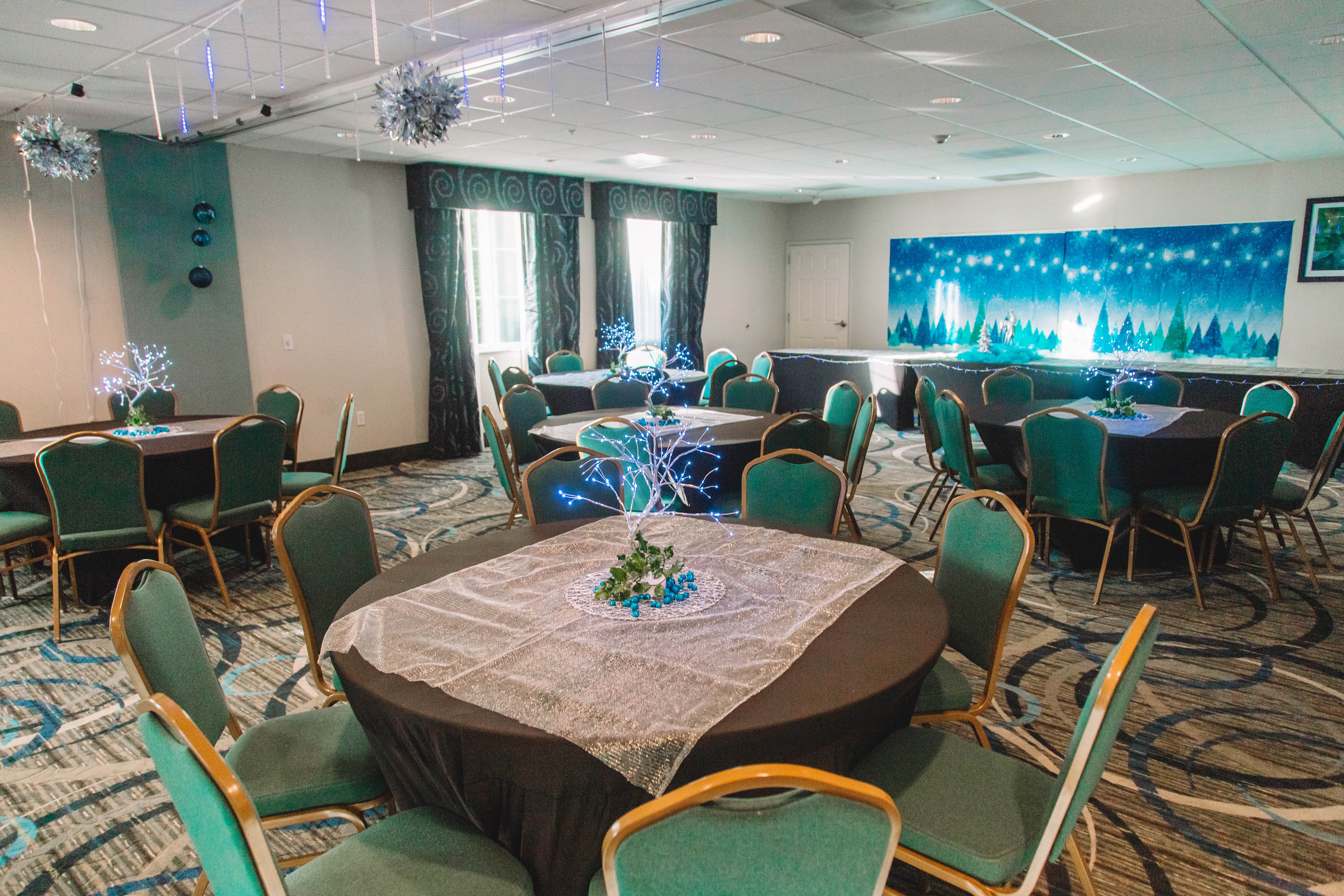 Holiday Inn Express and Suites Tacoma South Lakewood, an IHG Hotel 50/64