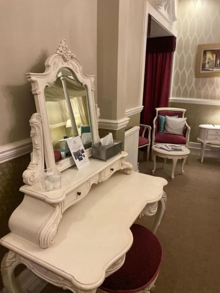 Langtry Manor Hotel 28/47
