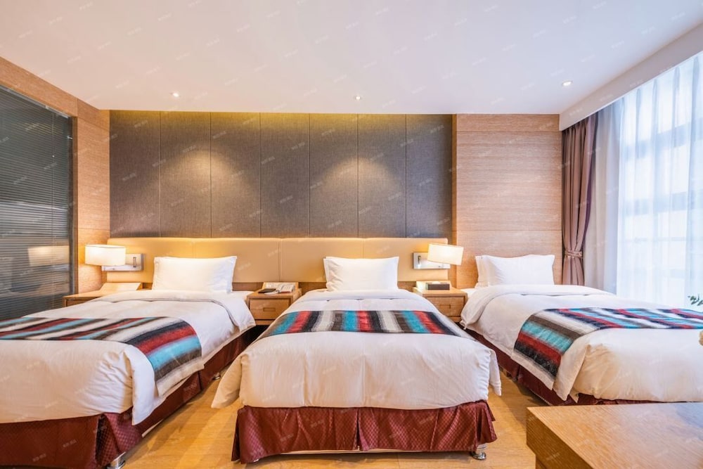 Novotel Huashan 12/50