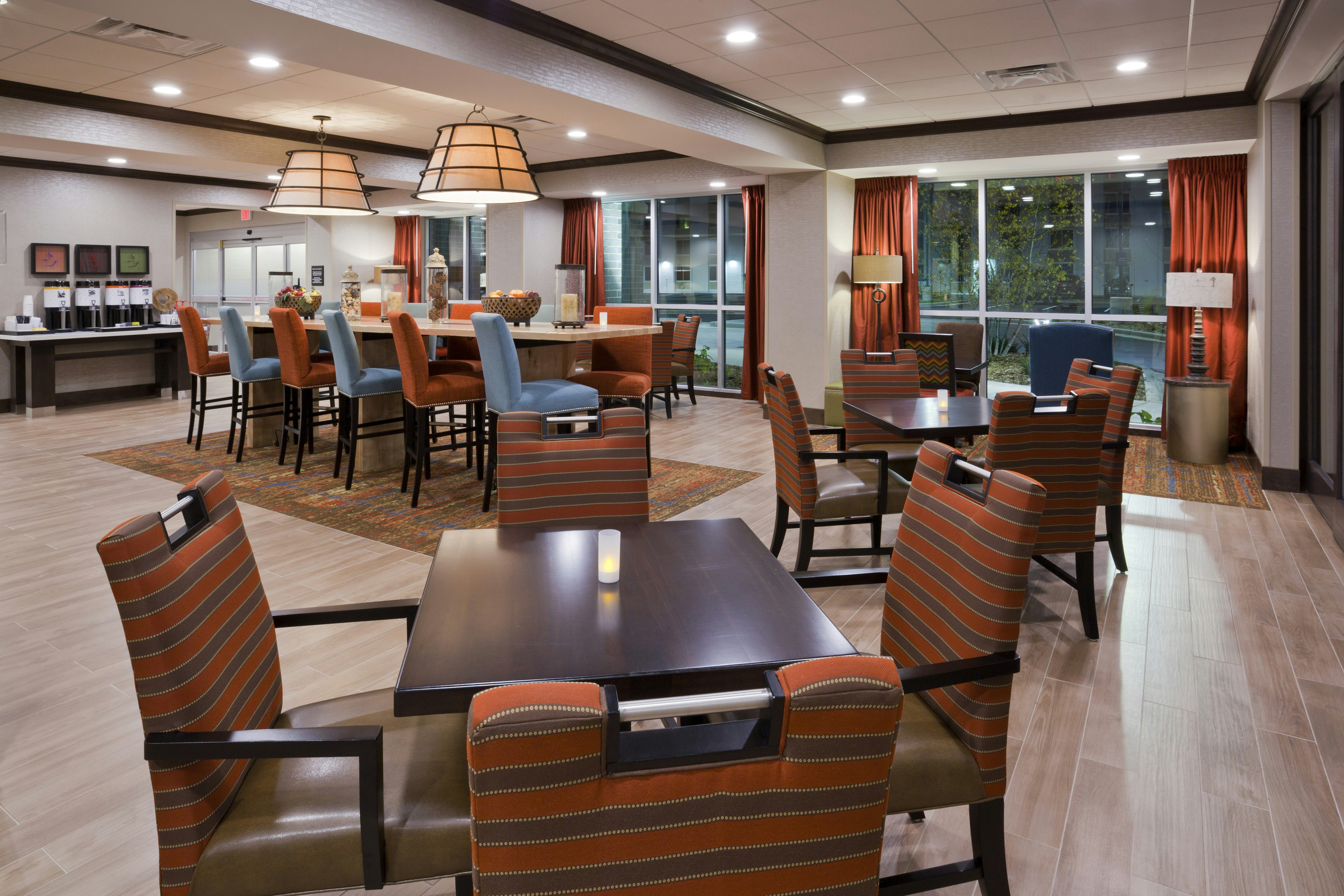 Hampton Inn Bloomington West 30/41