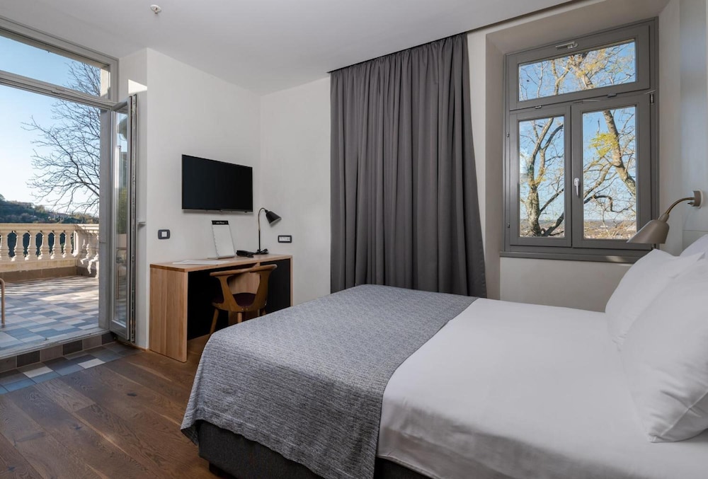 Hotel Peteani 7/50