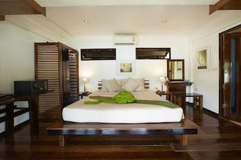 Standard, Beach Front