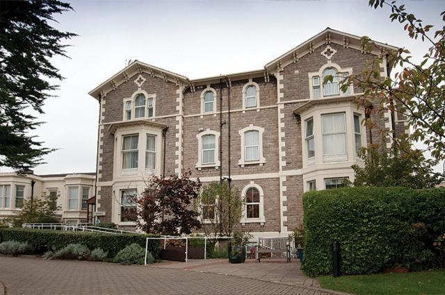 Lauriston Hotel 6/60