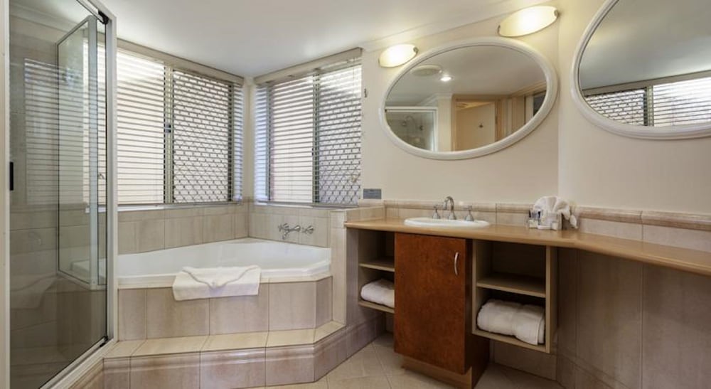 Quest Yelverton Kalgoorlie 22/35