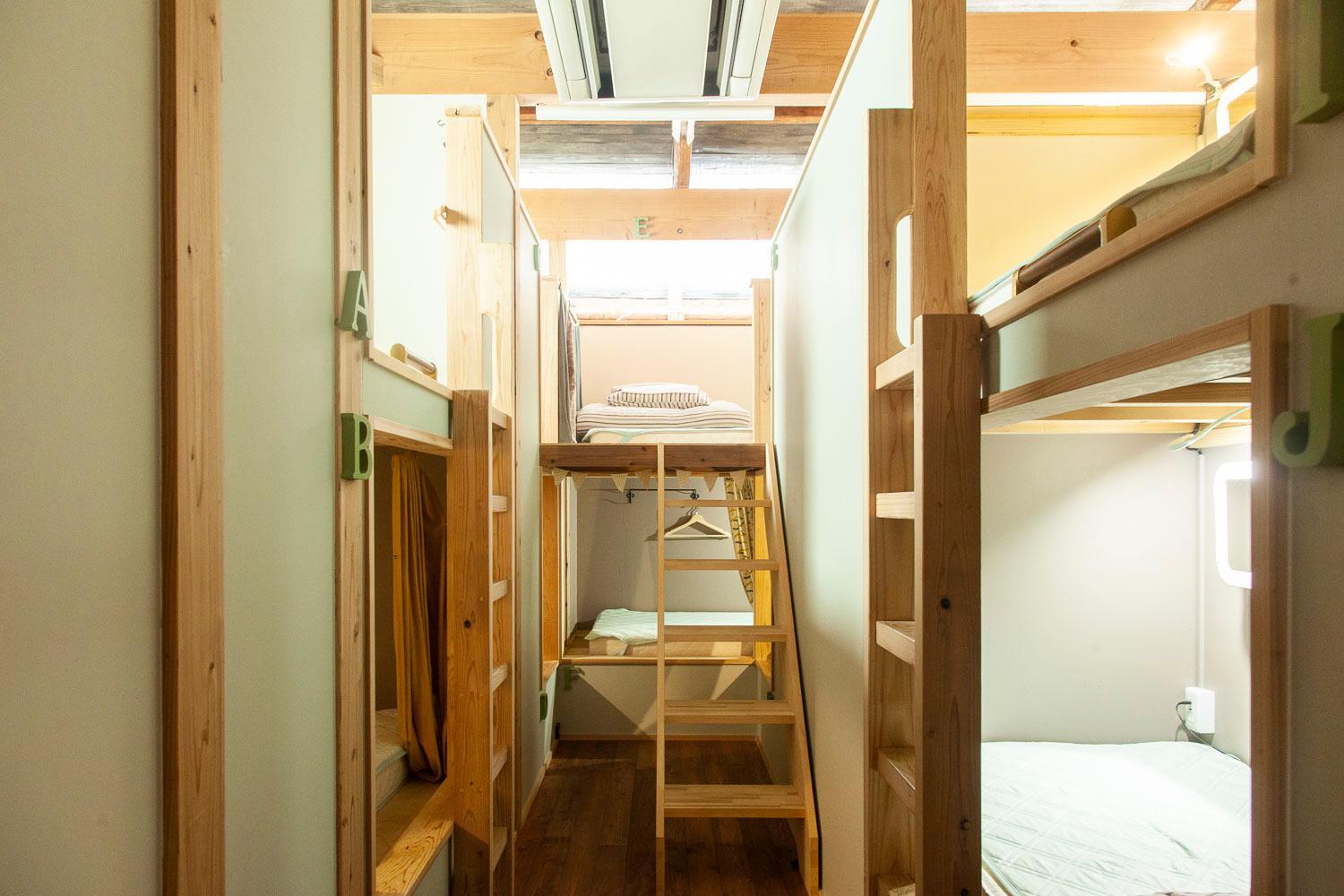 Female Dorm, Female Only, 10 Beds