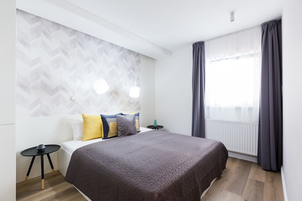 2 BEDROOMS, APARTMENT, BALCONY