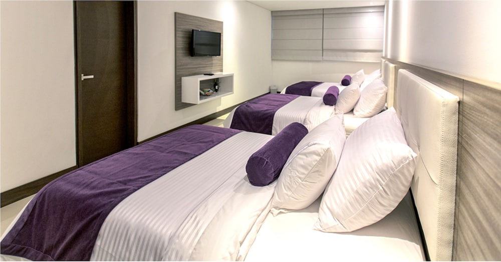 Hotel Loyds 40/64