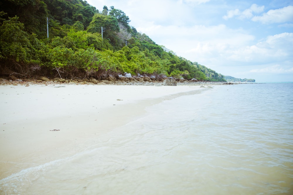 Phi Phi Phu Chalet Beach Resort 28/42