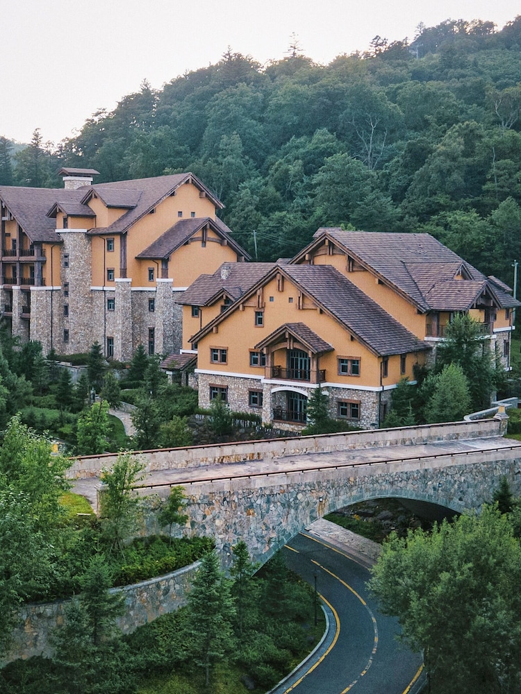 Park Hyatt Changbaishan 53/55