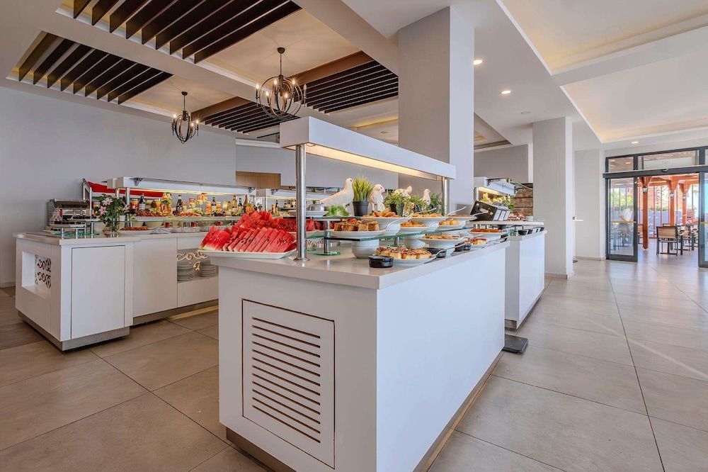 Adora Calma Beach Hotel - Adults Only 9/50