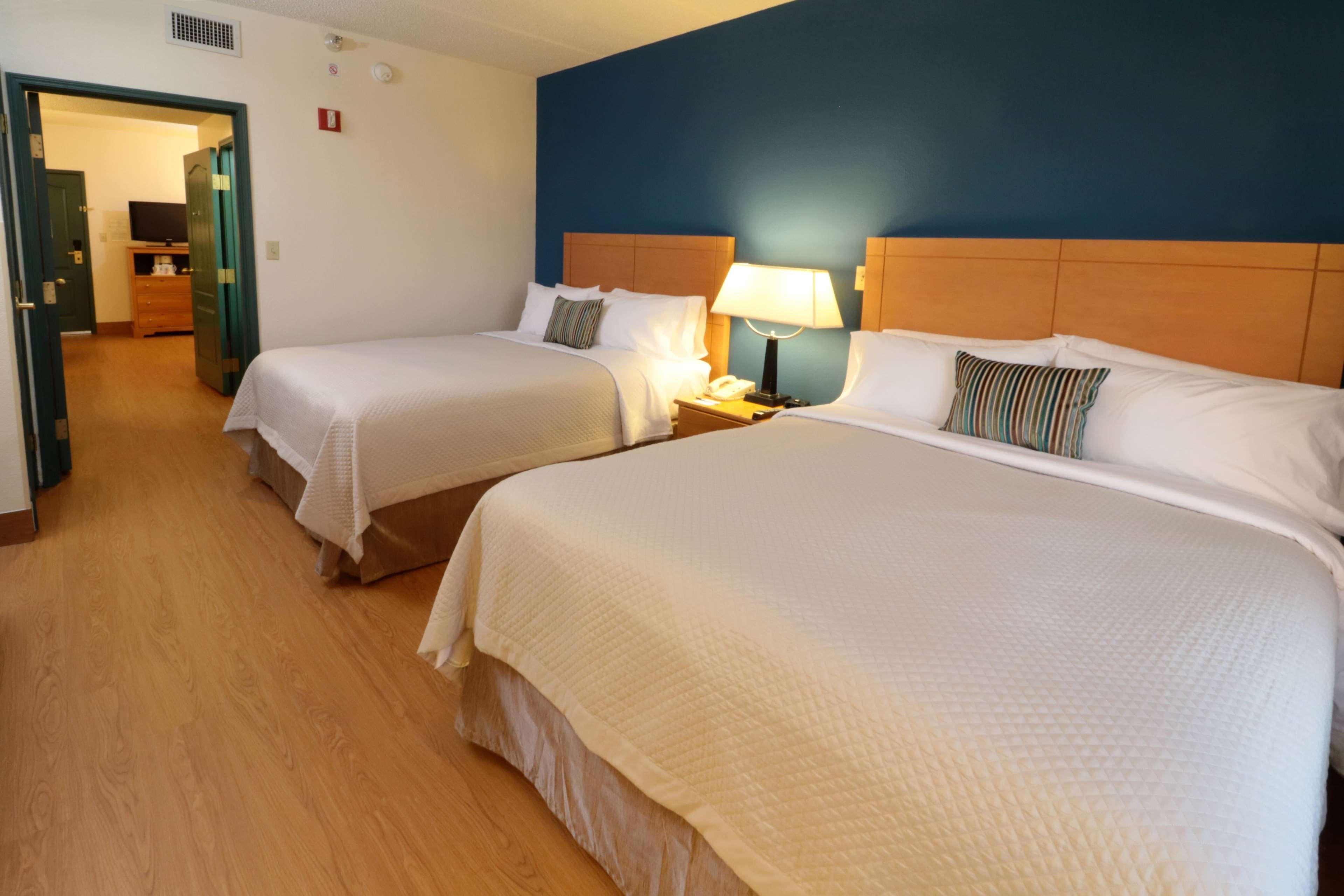 جناح بسريرين كوين بغرفة نوم واحدة
