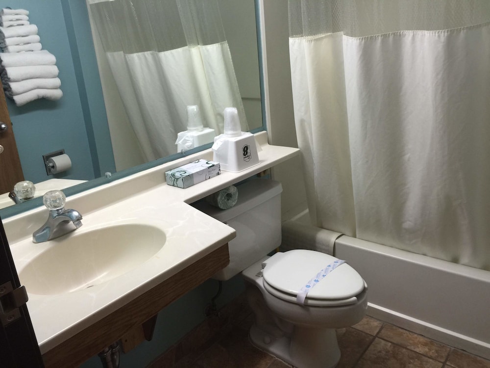 Super 8 By Wyndham Cedar City 14/31