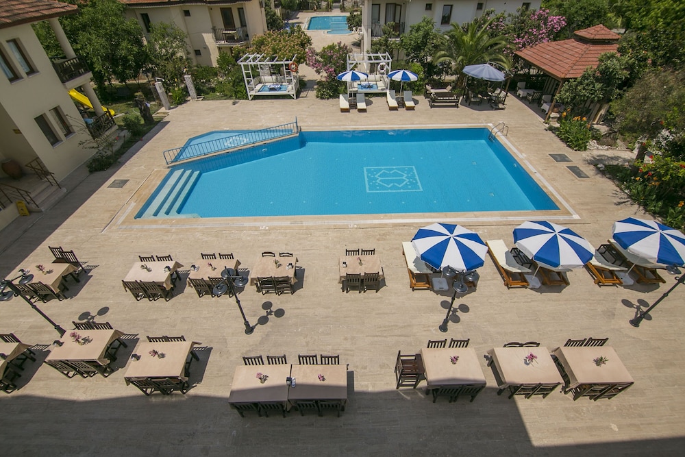 Kilim Hotel 10/71