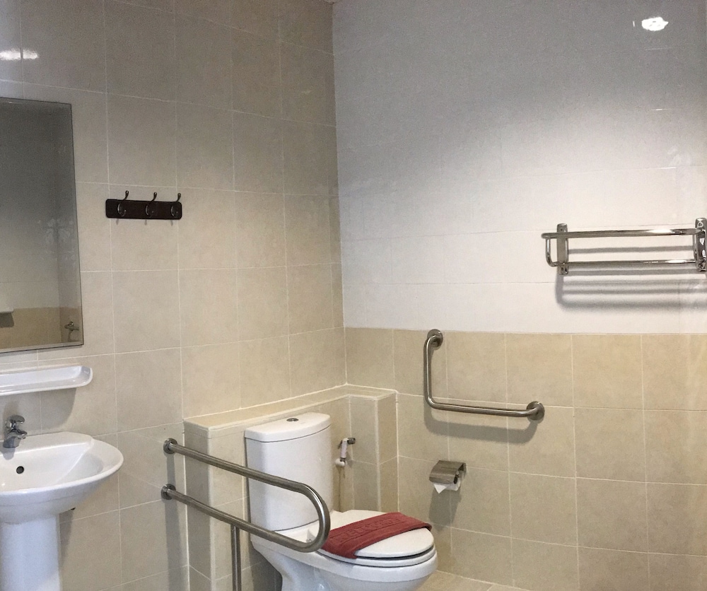 Sutus Court 1 34/66