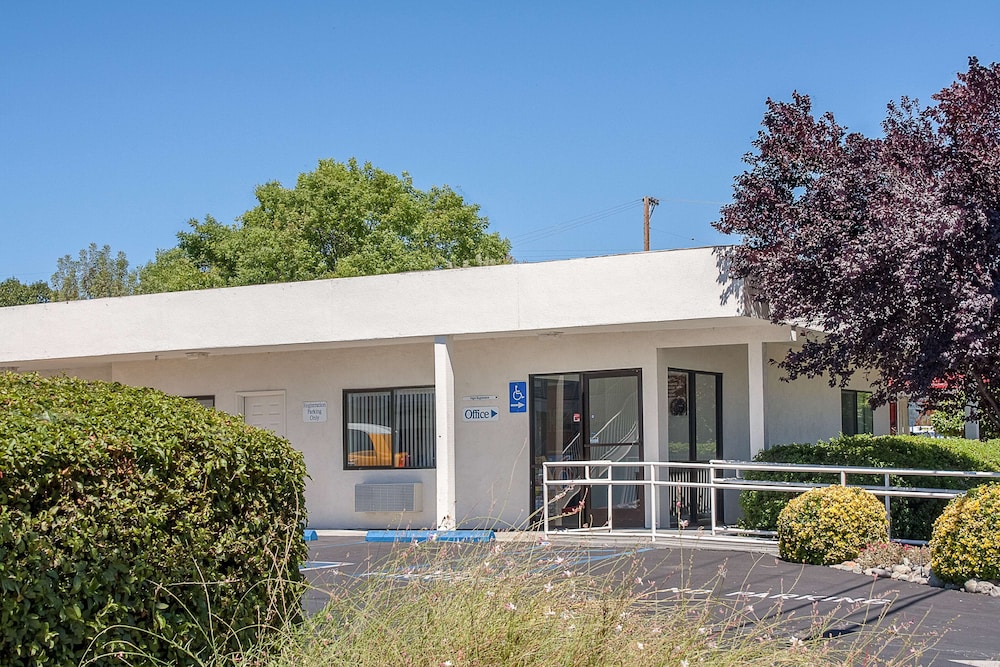 Motel6 Ukiah CA in UKIAH - CA