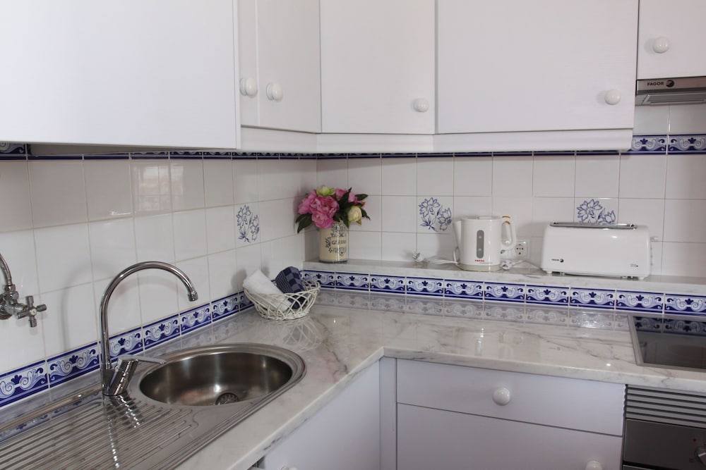 APARTAMENTOS THE OLD VILLAGE BY VILLAGE 4U 23/75