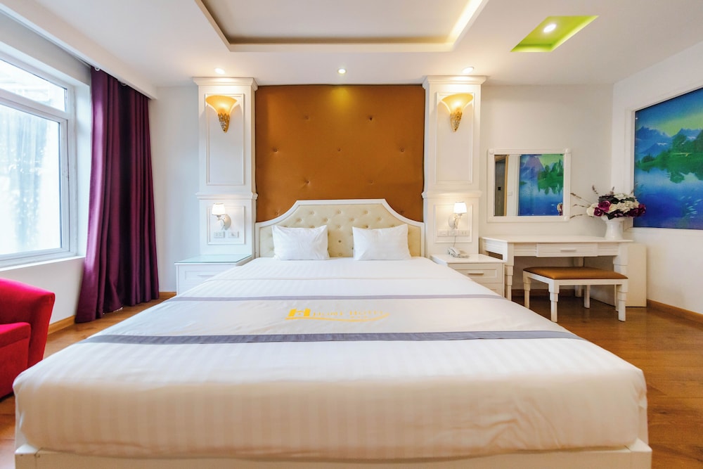 SUITE, DOUBLE BED