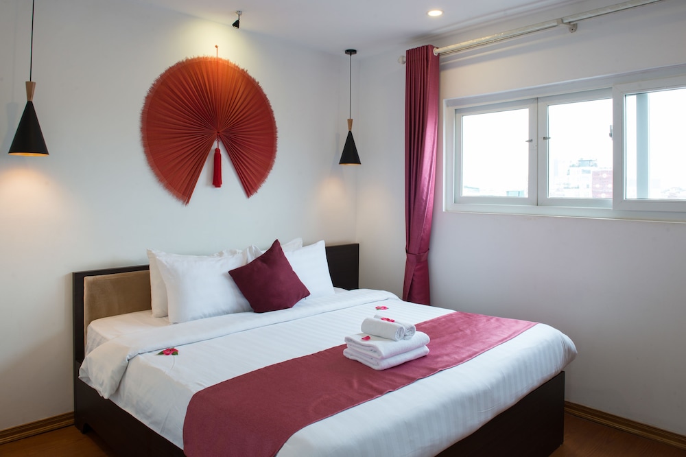 NT Elysian Hotel 18/76