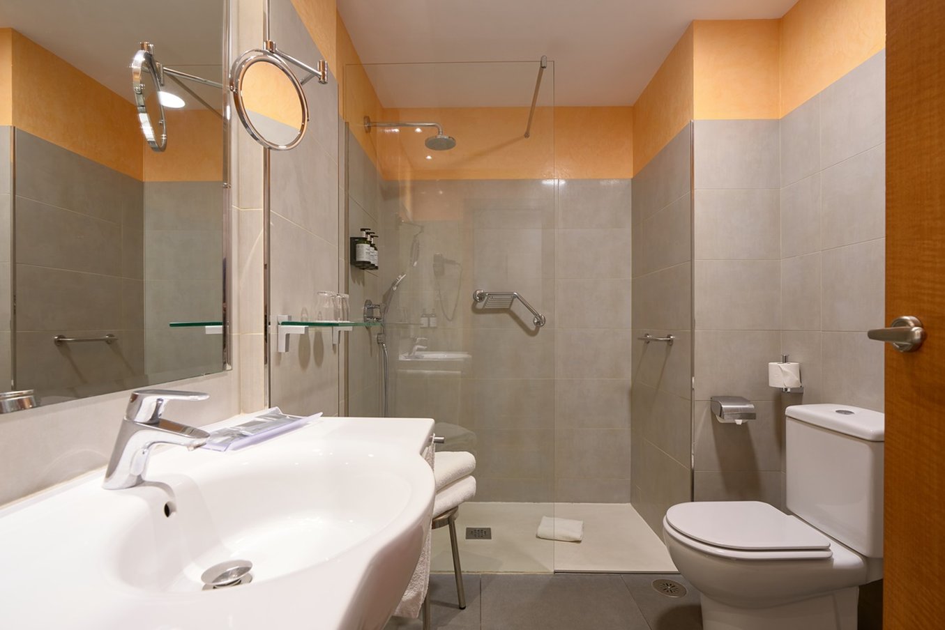 Becquer Hotel 54/59